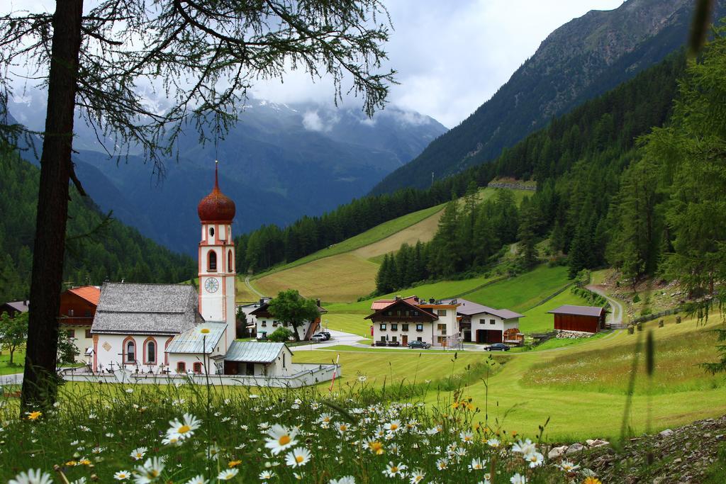 Haus Alpina & Landhaus Schoepf Längenfeld Zewnętrze zdjęcie